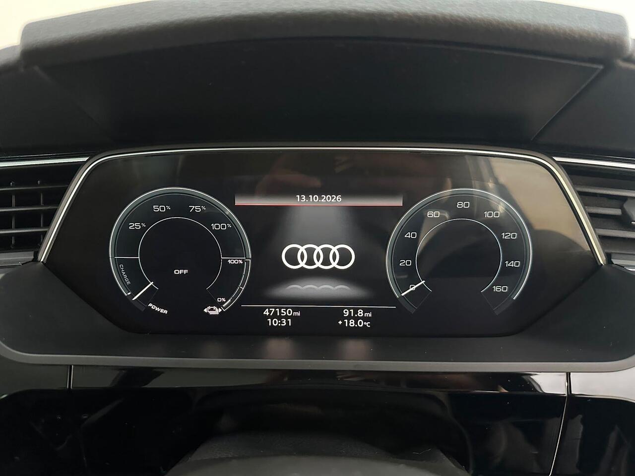 Audi e-tron NL70UPZ