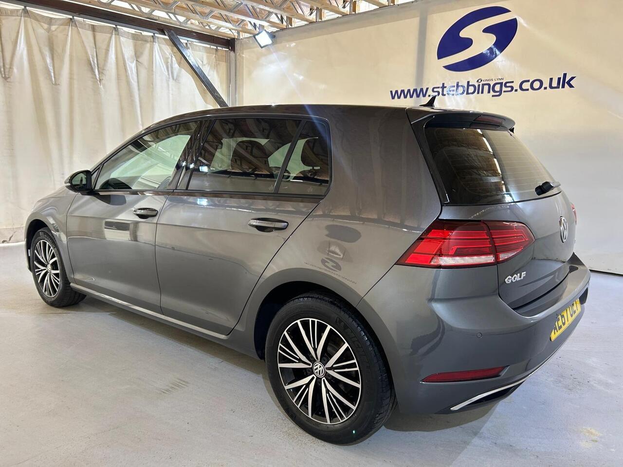 Volkswagen Golf AE67OET
