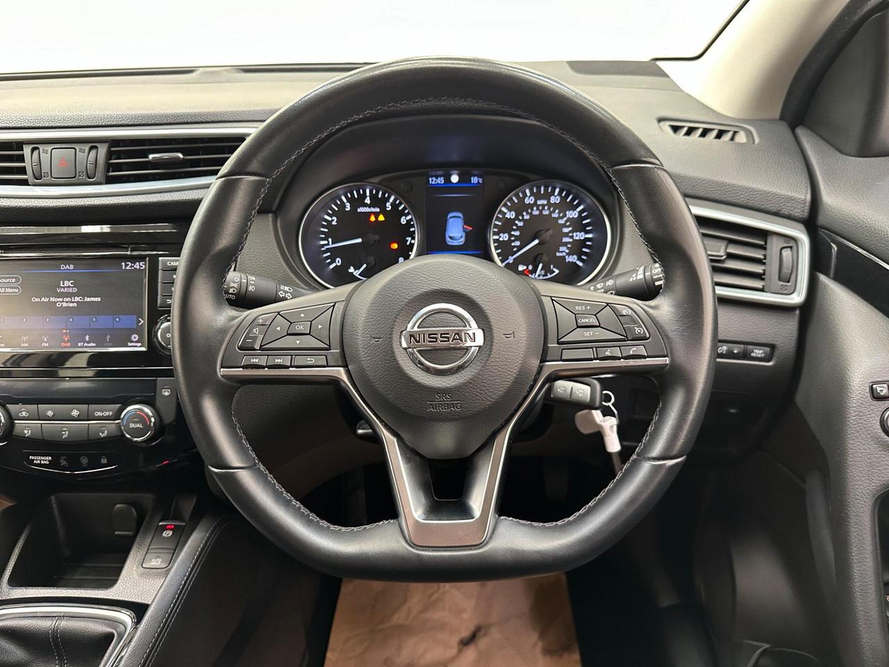 Nissan Qashqai YH70OTV