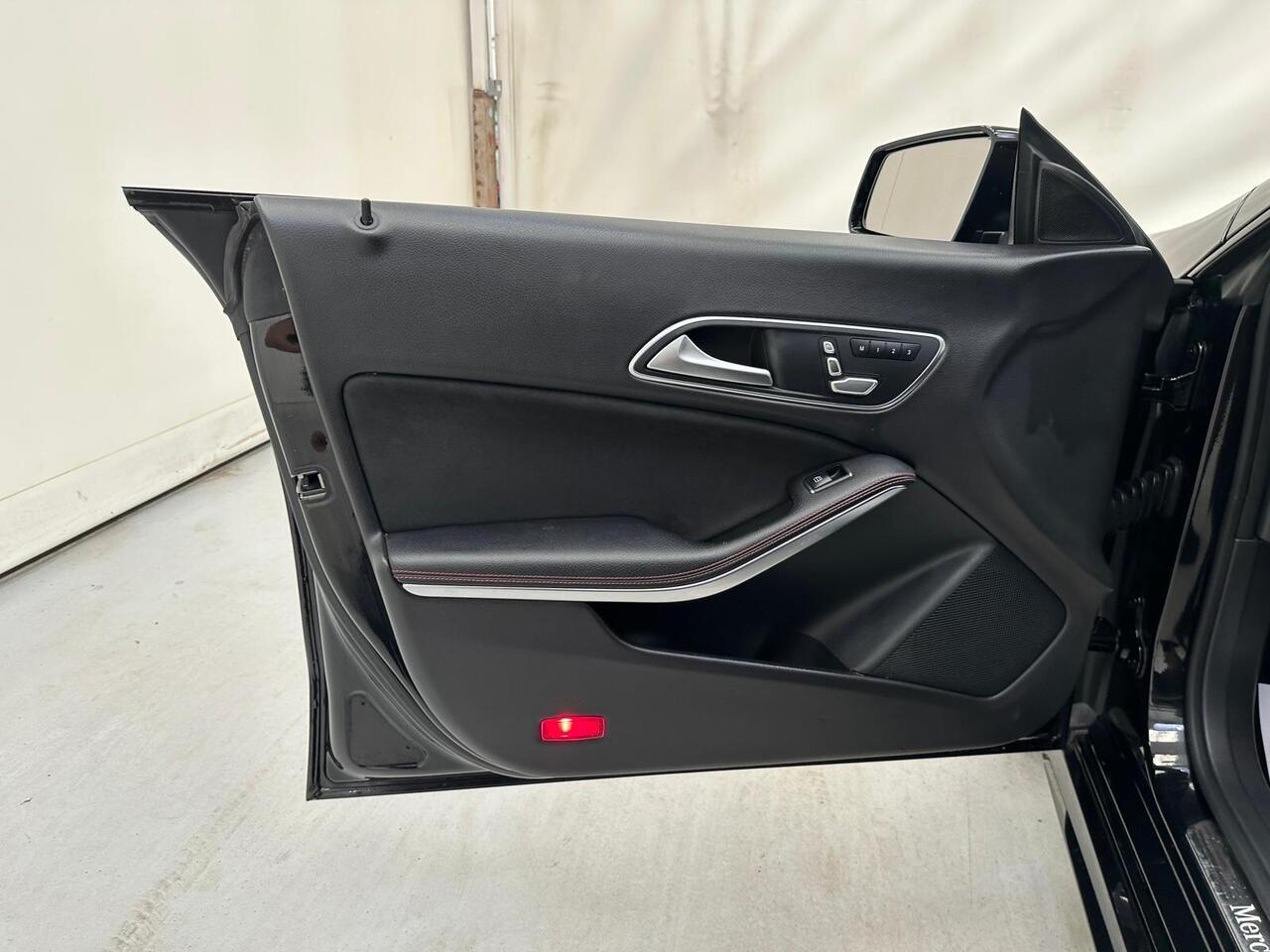 Mercedes-Benz CLA WX19OCJ