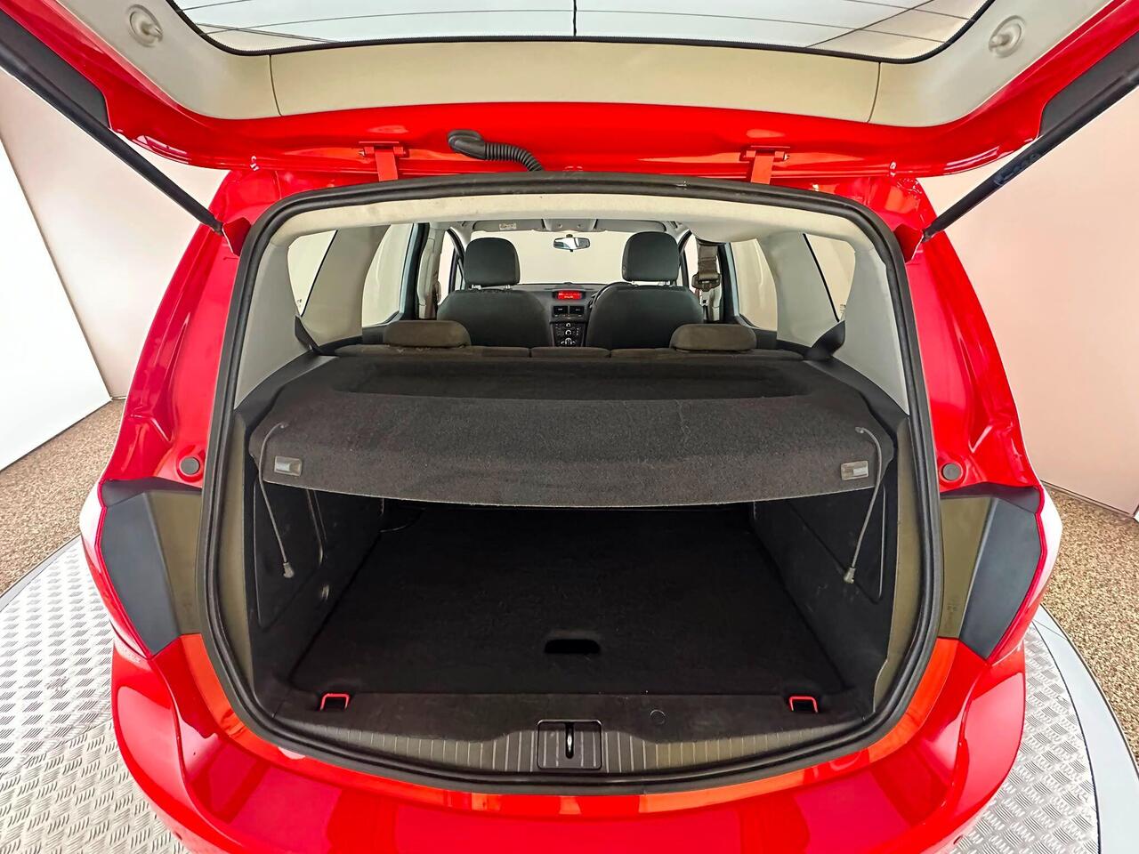 Vauxhall Meriva SN66UXB
