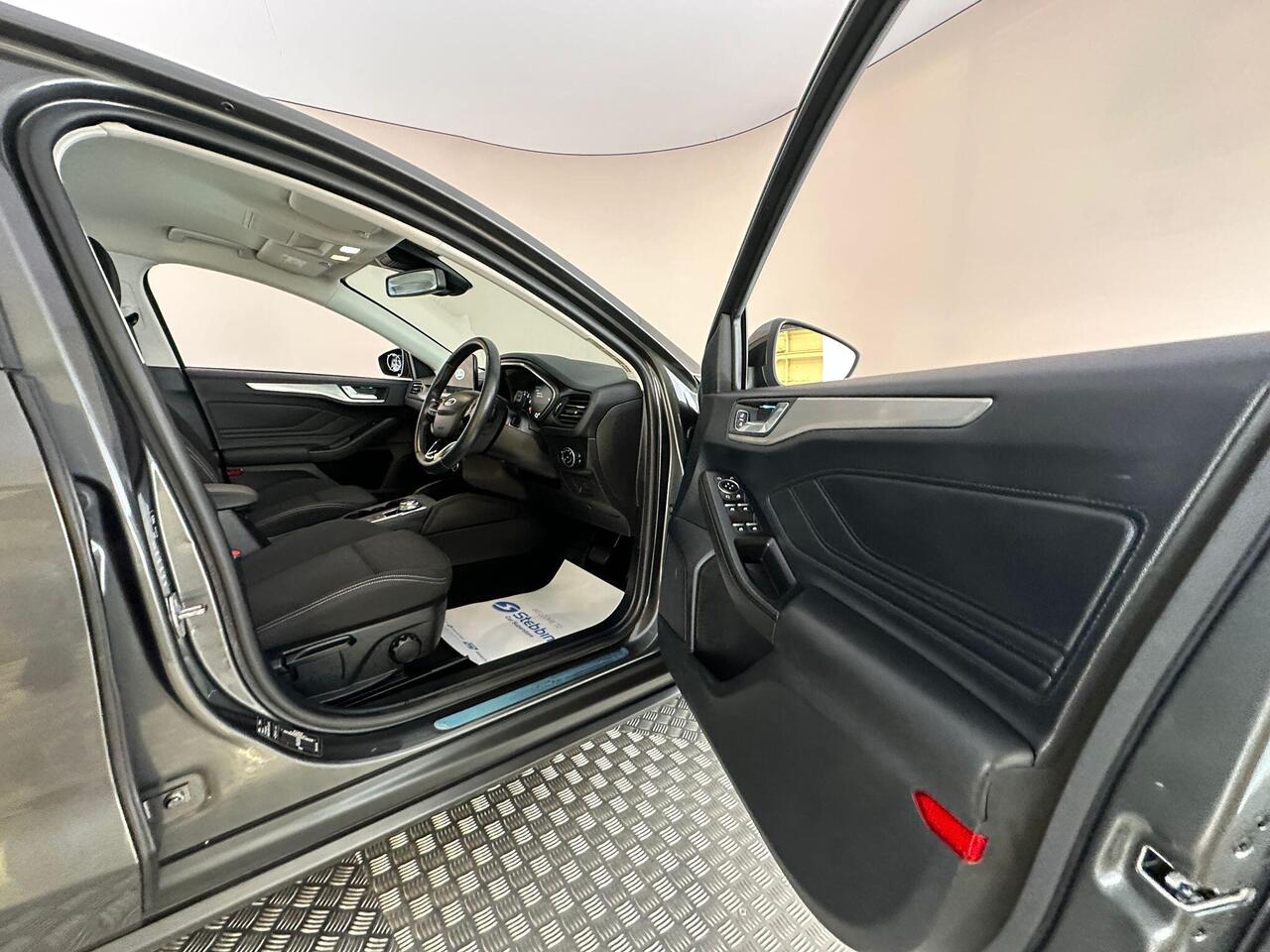 Ford Focus KW69ZVB