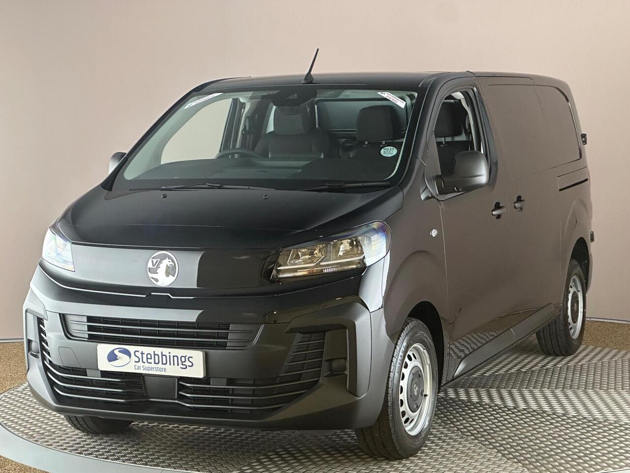 Vauxhall Vivaro DS74OKU