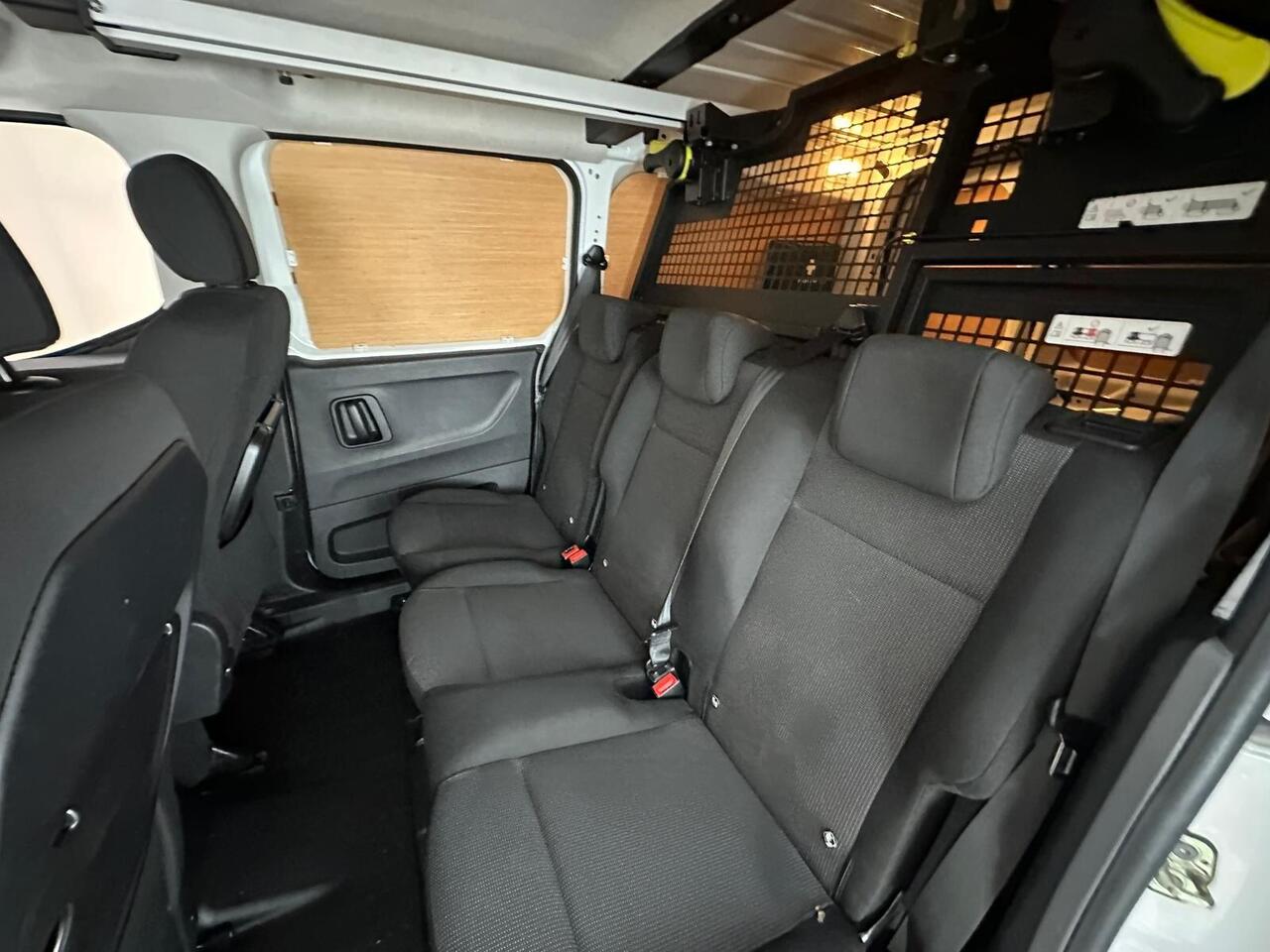 Vauxhall Combo FE70OOB