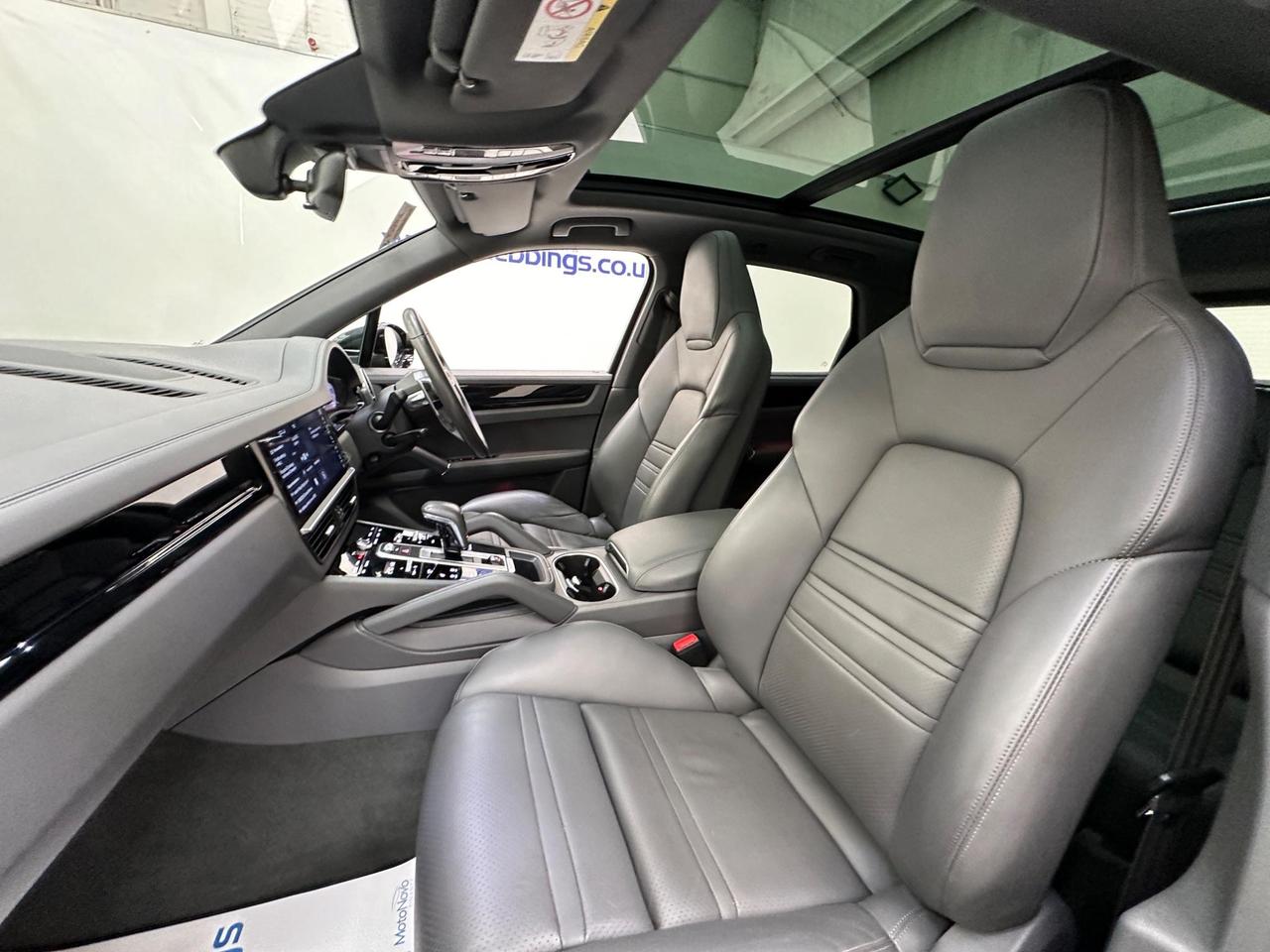Porsche Cayenne AK18UXX