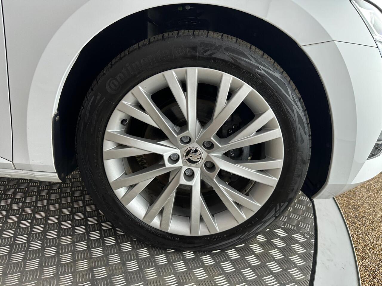 Skoda Superb SD72XZS