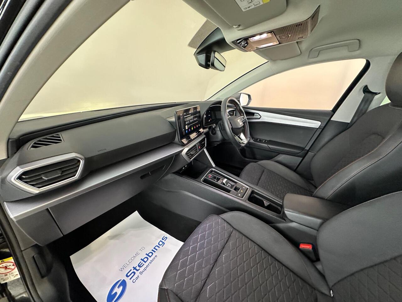 SEAT Leon YO24HWH