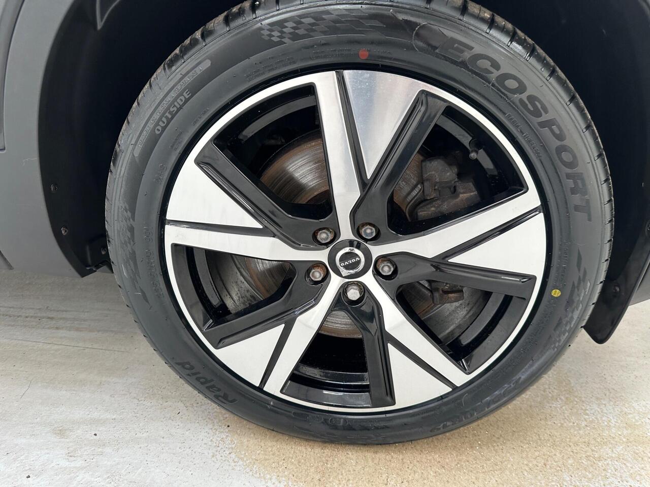 Volvo XC40 YT22VKE