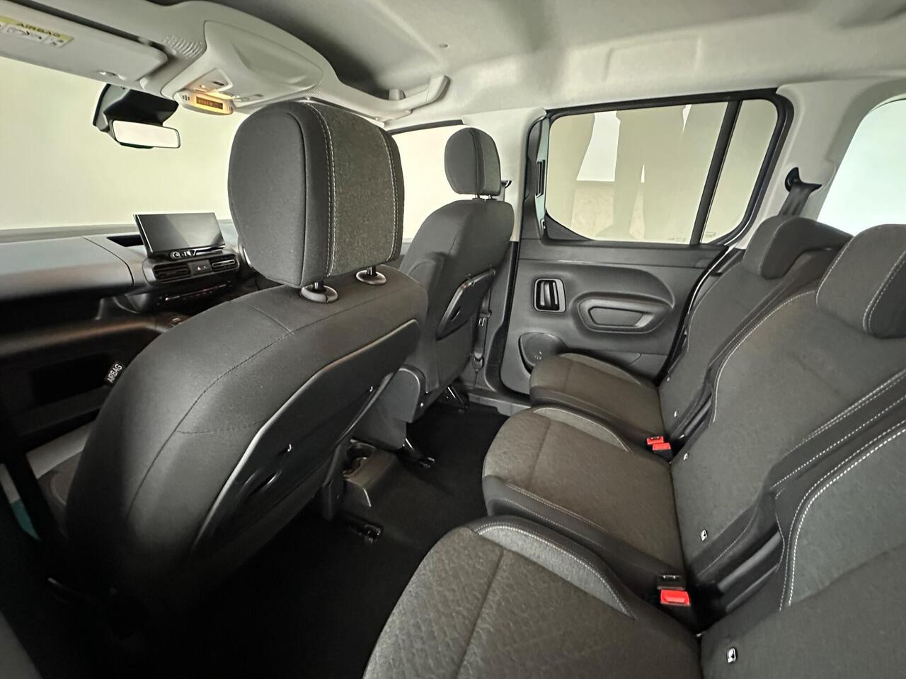 Vauxhall Combo Life Electric CF74XDA