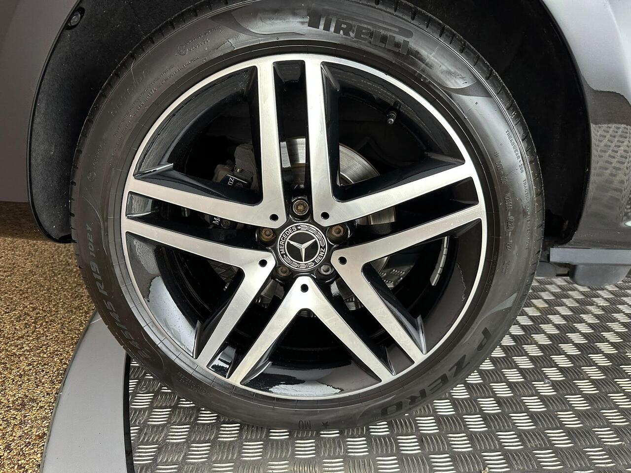 Mercedes-Benz V Class WA72UGG