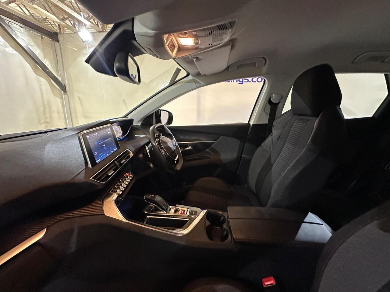 Peugeot 3008 RO18XEE