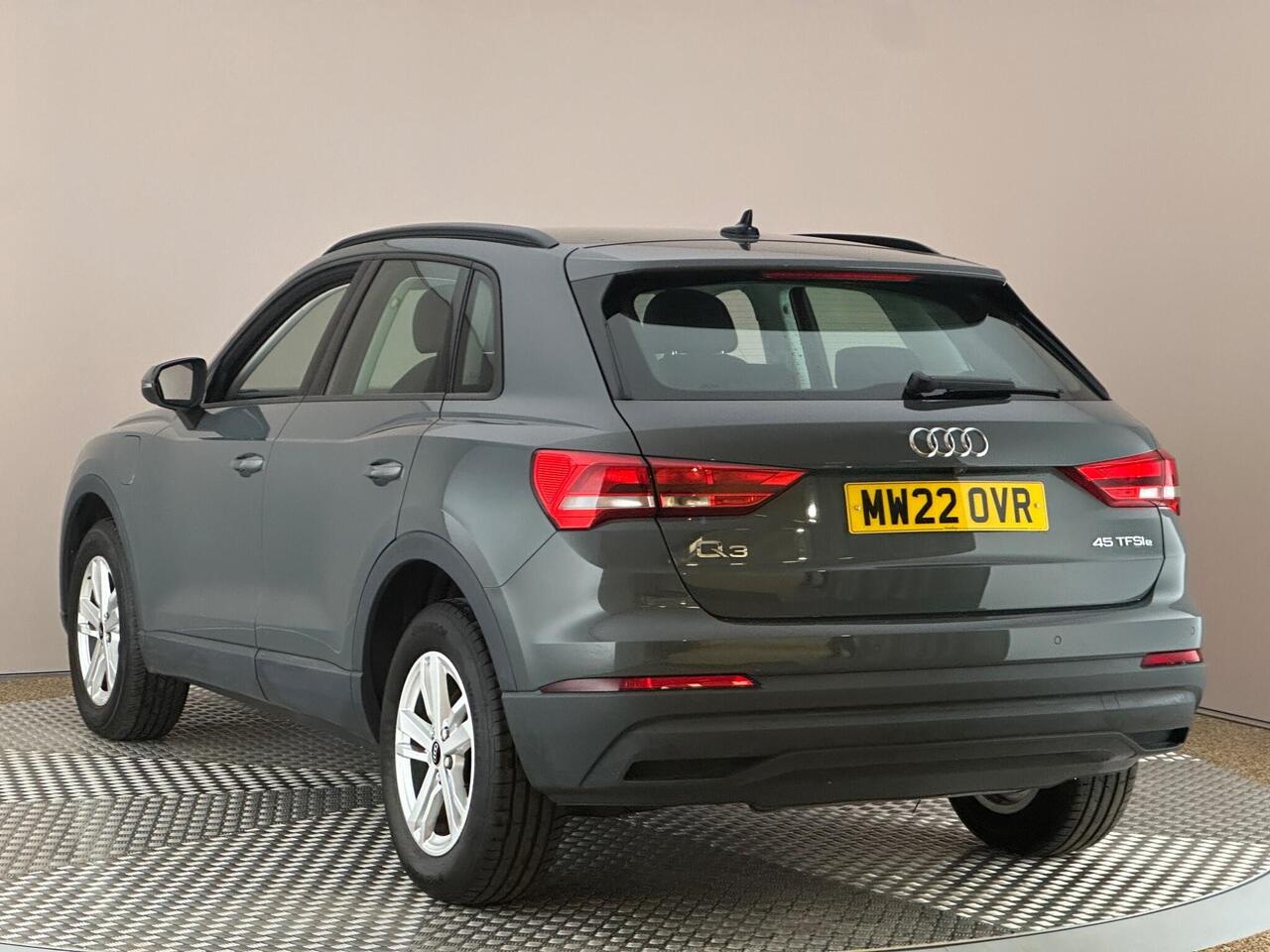 Audi Q3 MW22OVR
