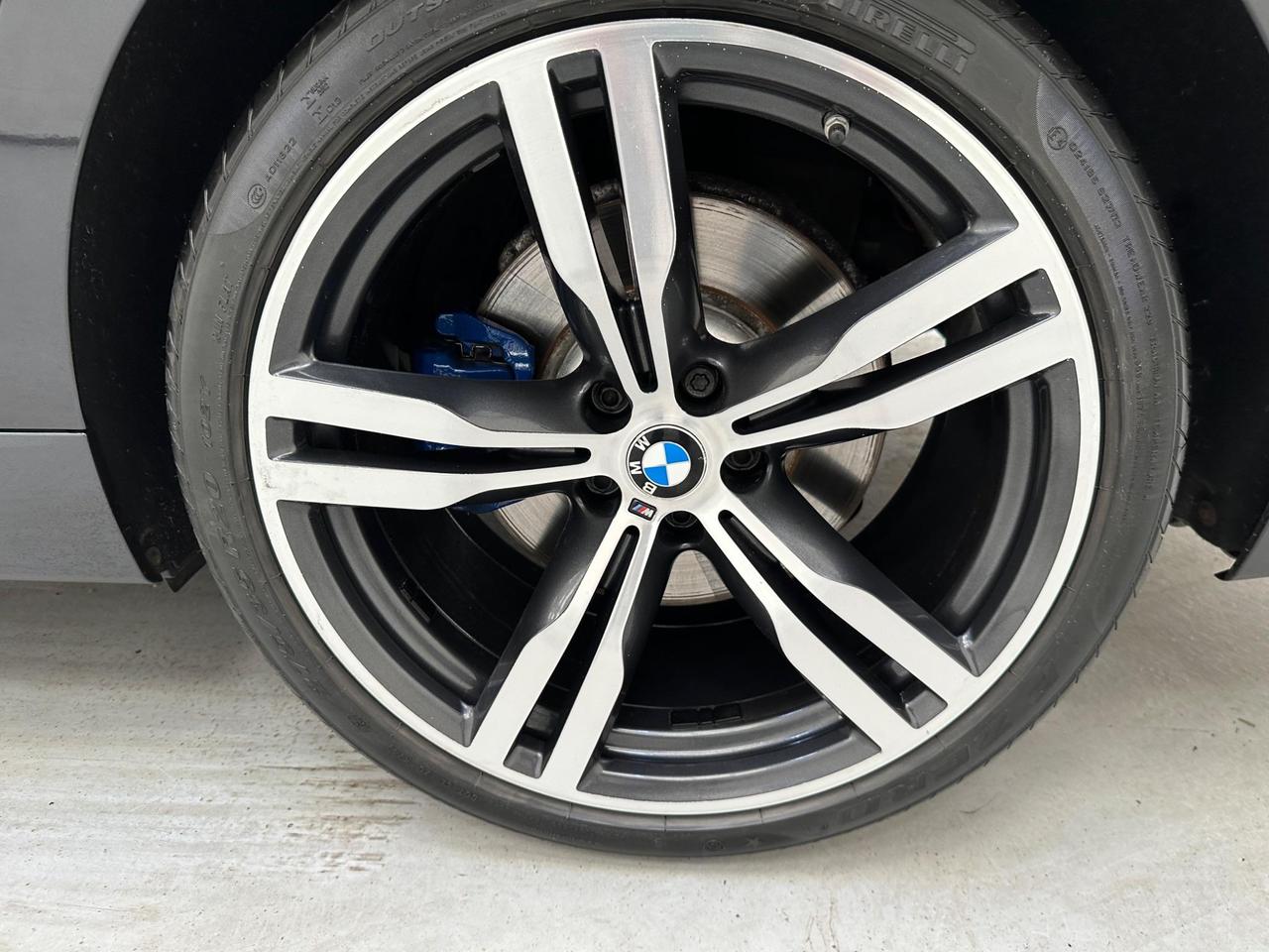 BMW 6 Series Gran Turismo YD68SYZ