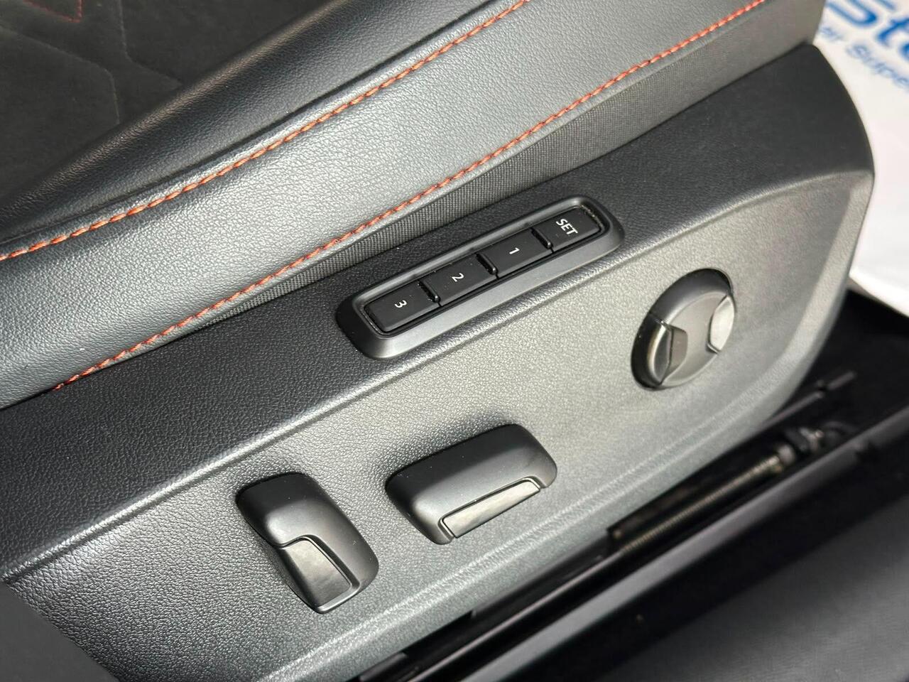SEAT Leon LL72FWU