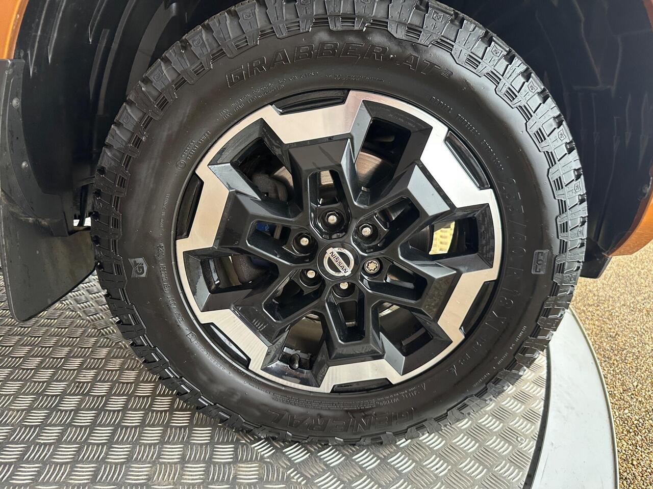 Nissan Navara BK70YHX