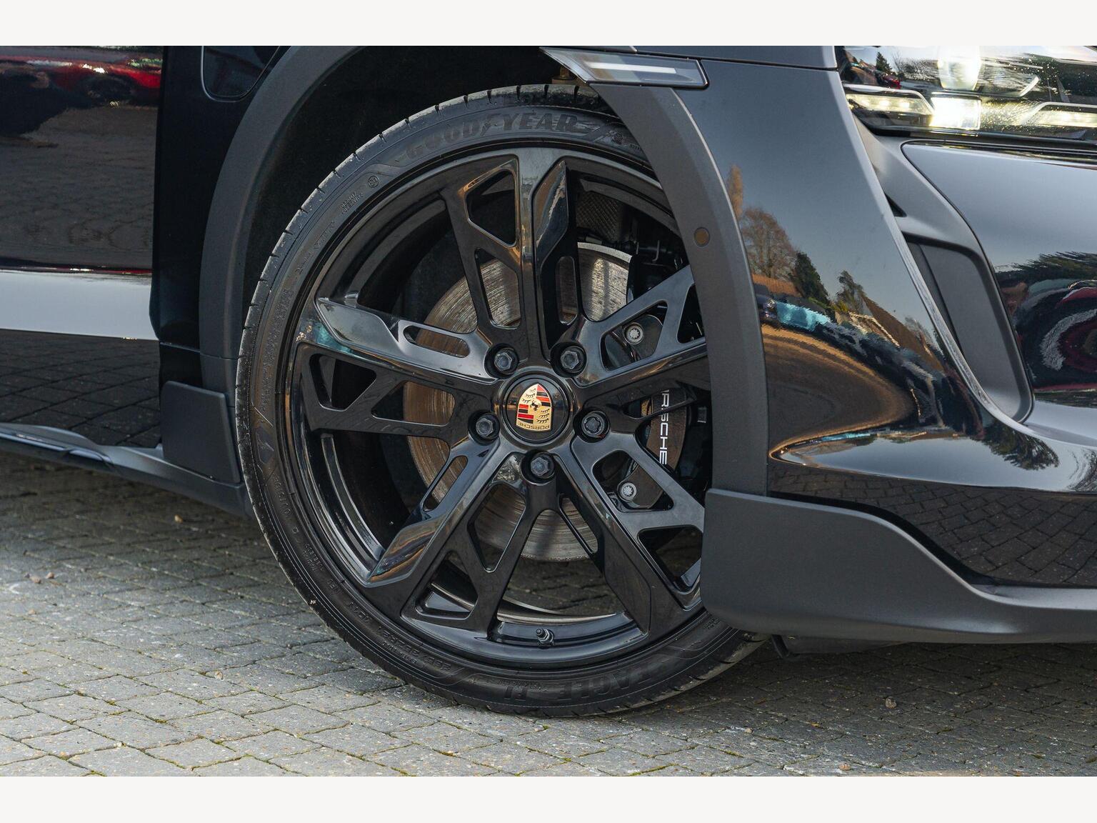 2021 PORSCHE TAYCAN