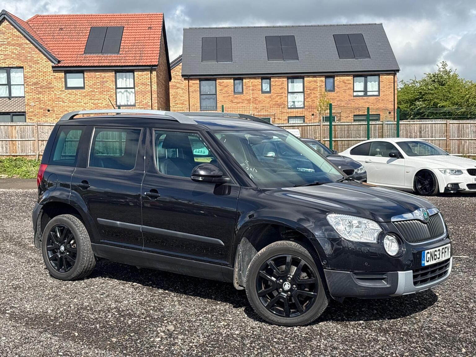 2013 SKODA YETI ELEGANCE 2.0 TDI ELEGANCE DSG 4WD EURO 5 5DR PRICE 7,995 MILEAGE... photo