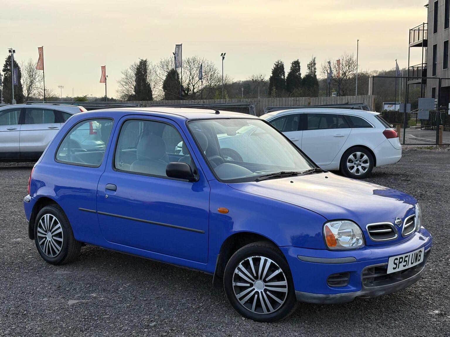 2001 Nissan Micra S