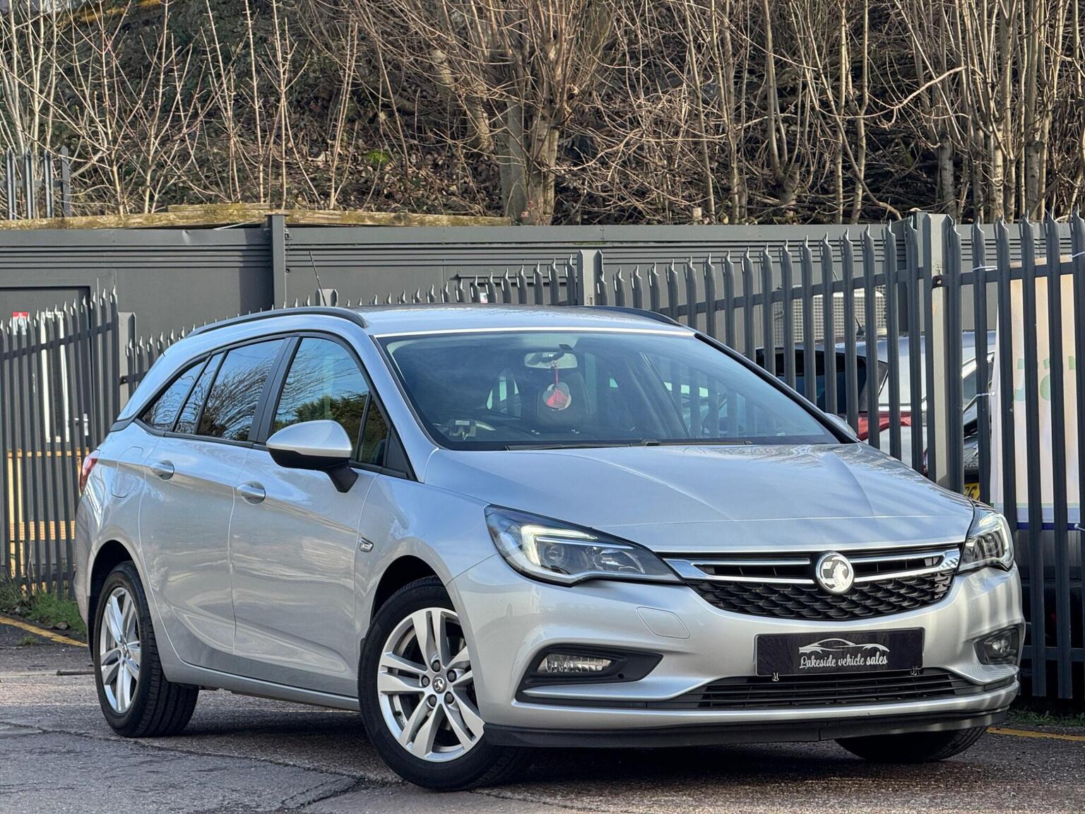 2018 Vauxhall Astra Design