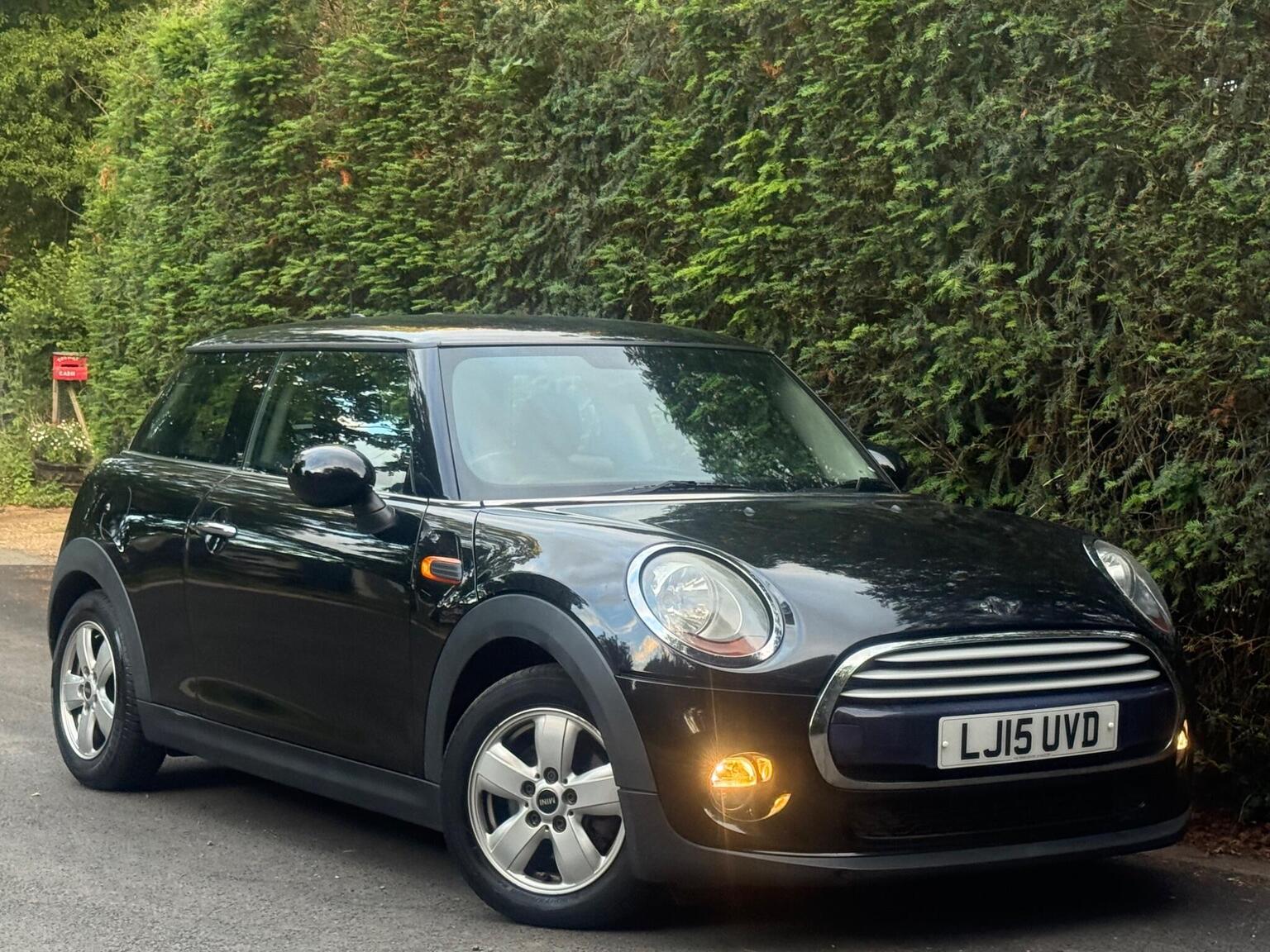 2015 MINI Hatch Cooper D