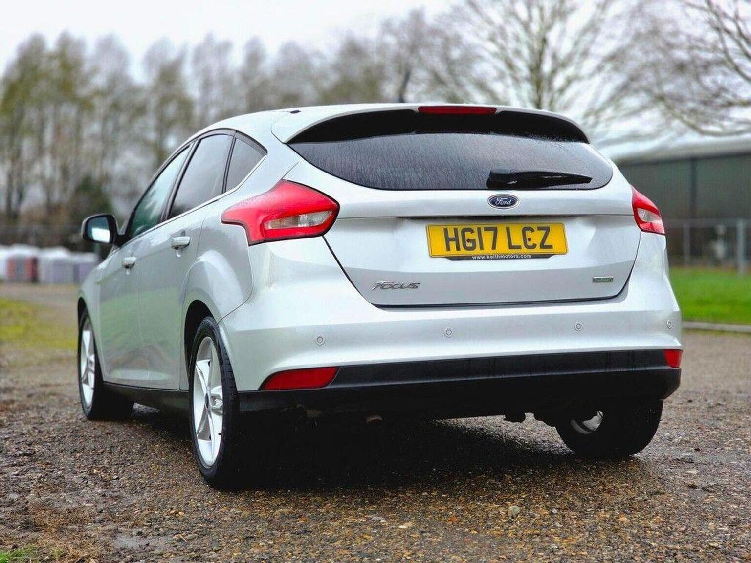 2017 Ford Focus image 9