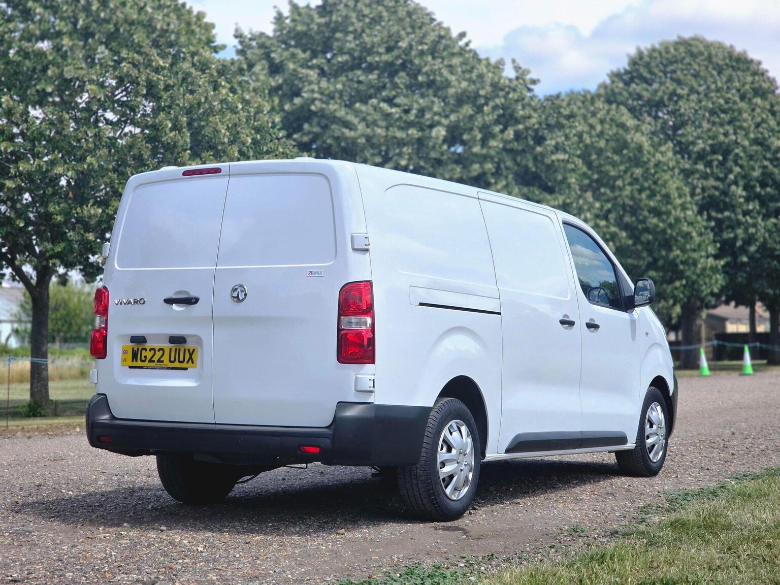 2022 Vauxhall Vivaro image 11