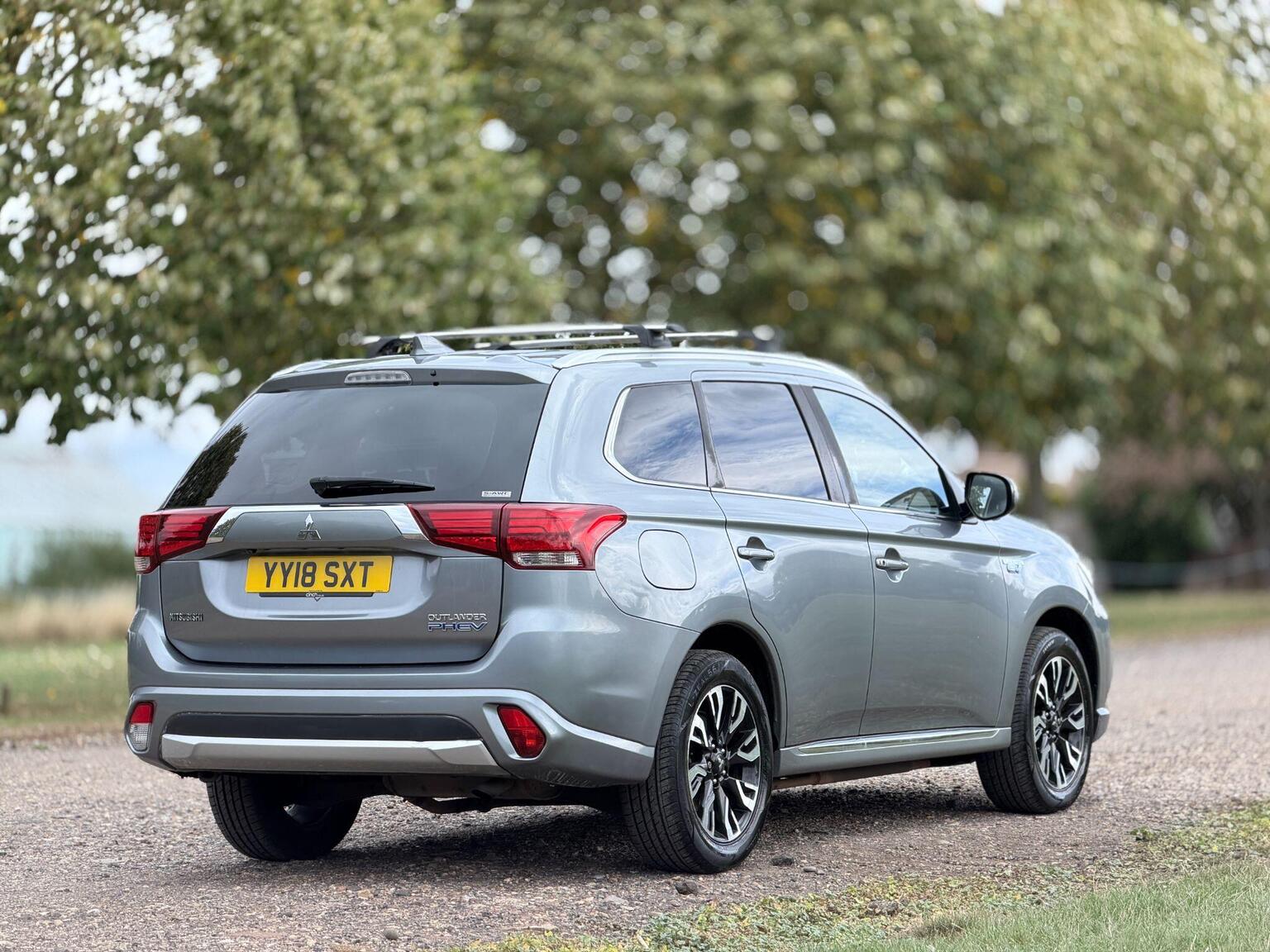 2018 Mitsubishi Outlander image 7