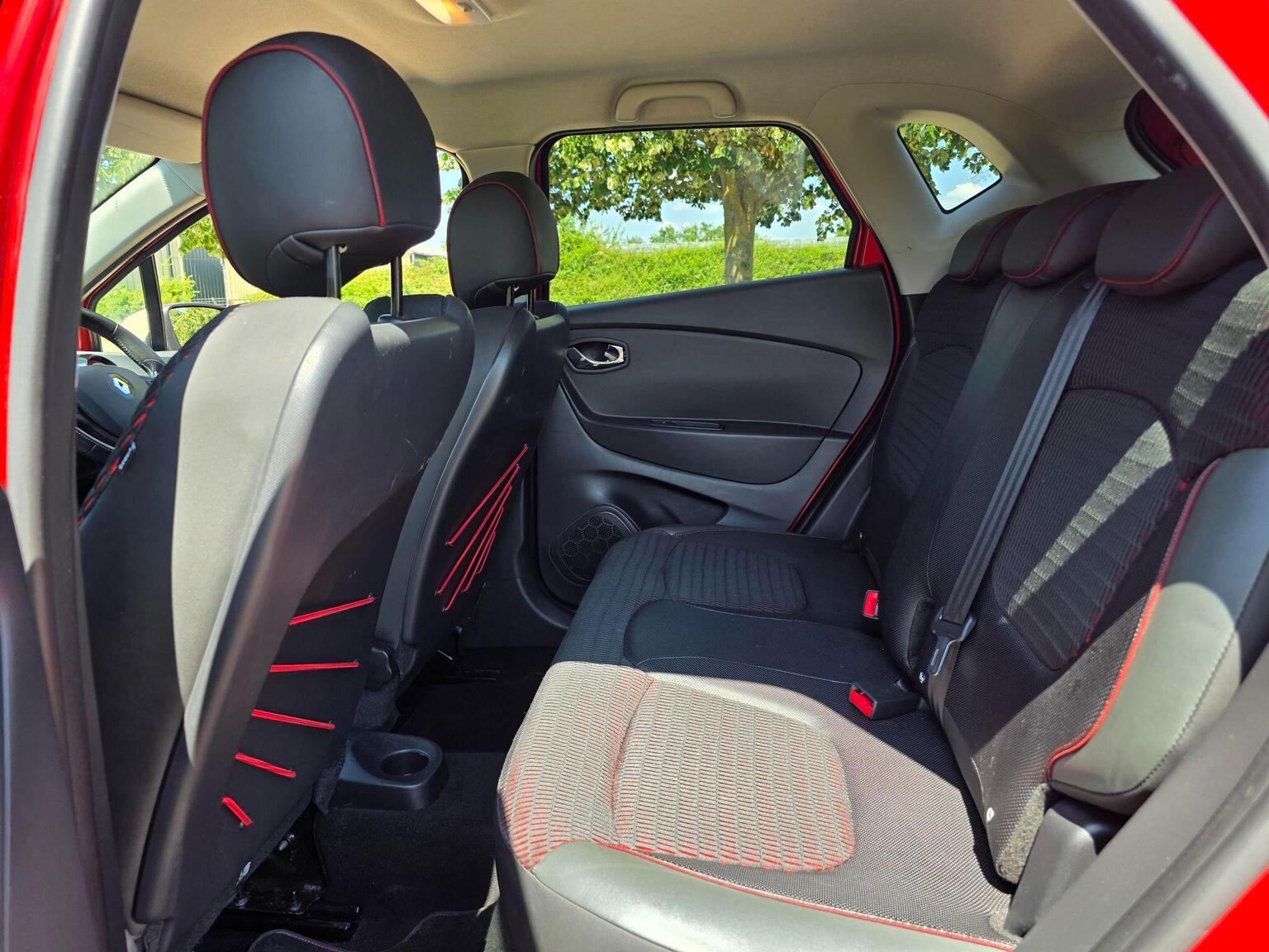 2015 Renault Captur image 29