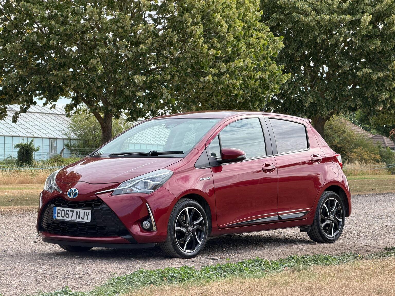 2017 Toyota Yaris image 17