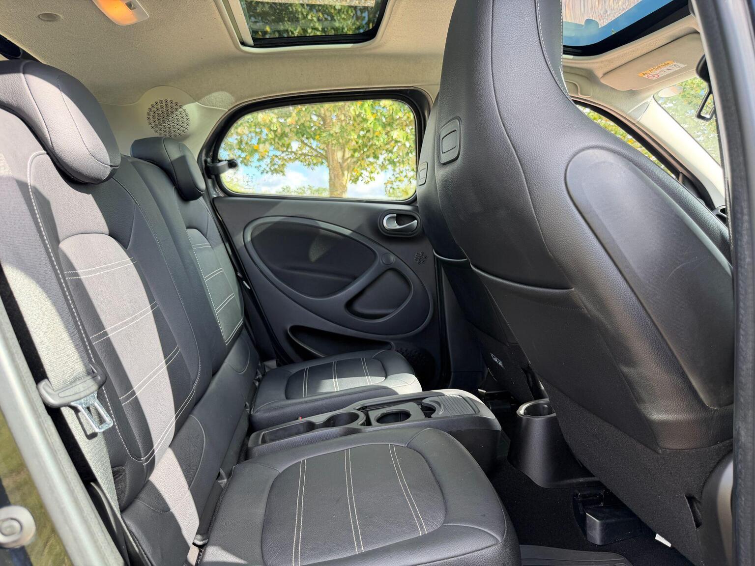 2017 Smart forfour image 24