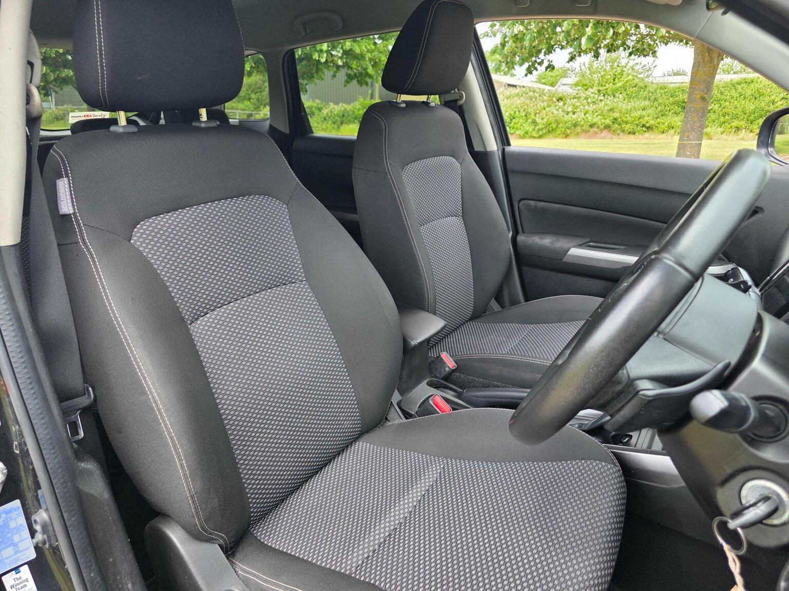 2019 Suzuki Vitara image 27