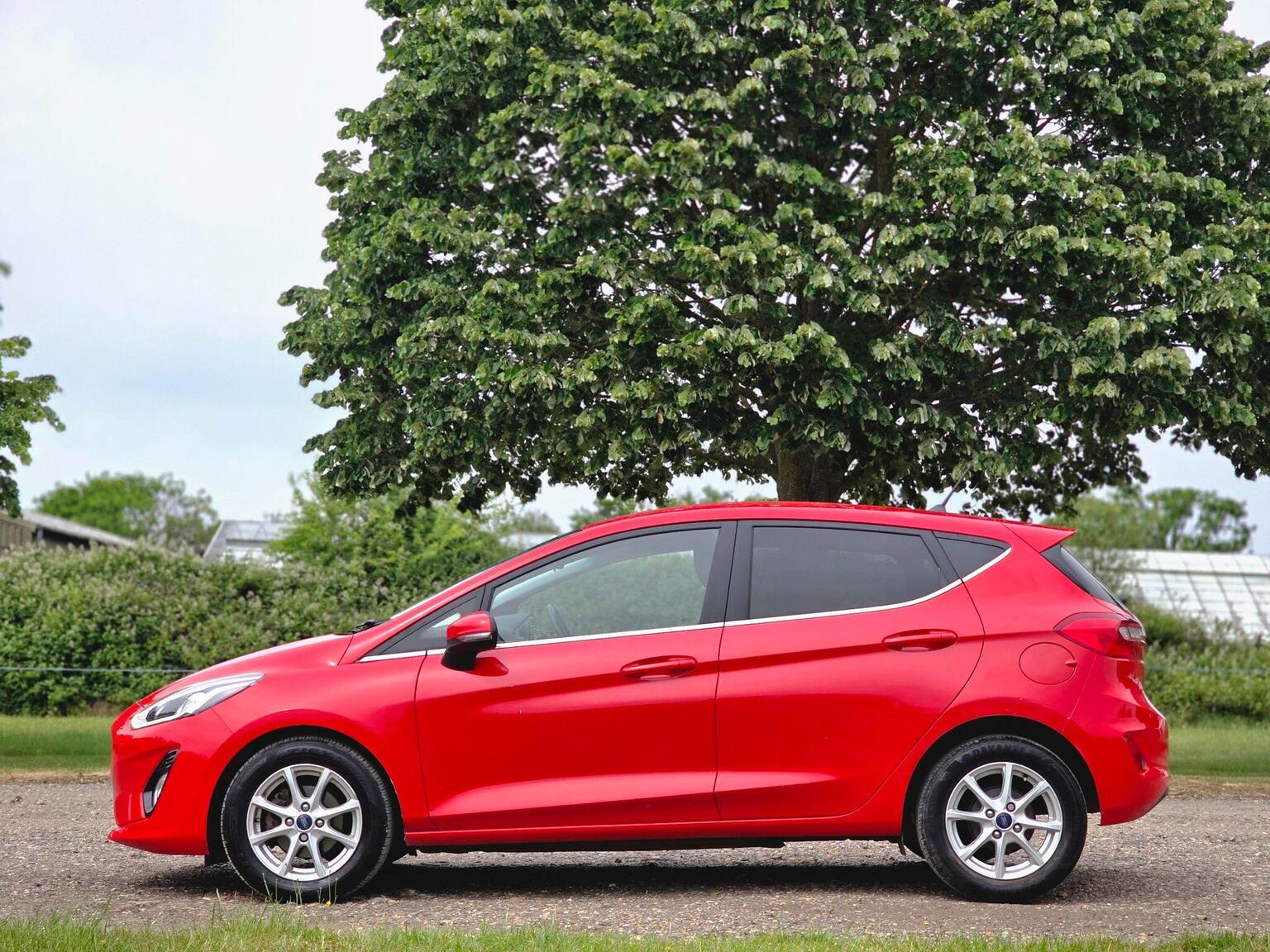 2017 Ford Fiesta image 13