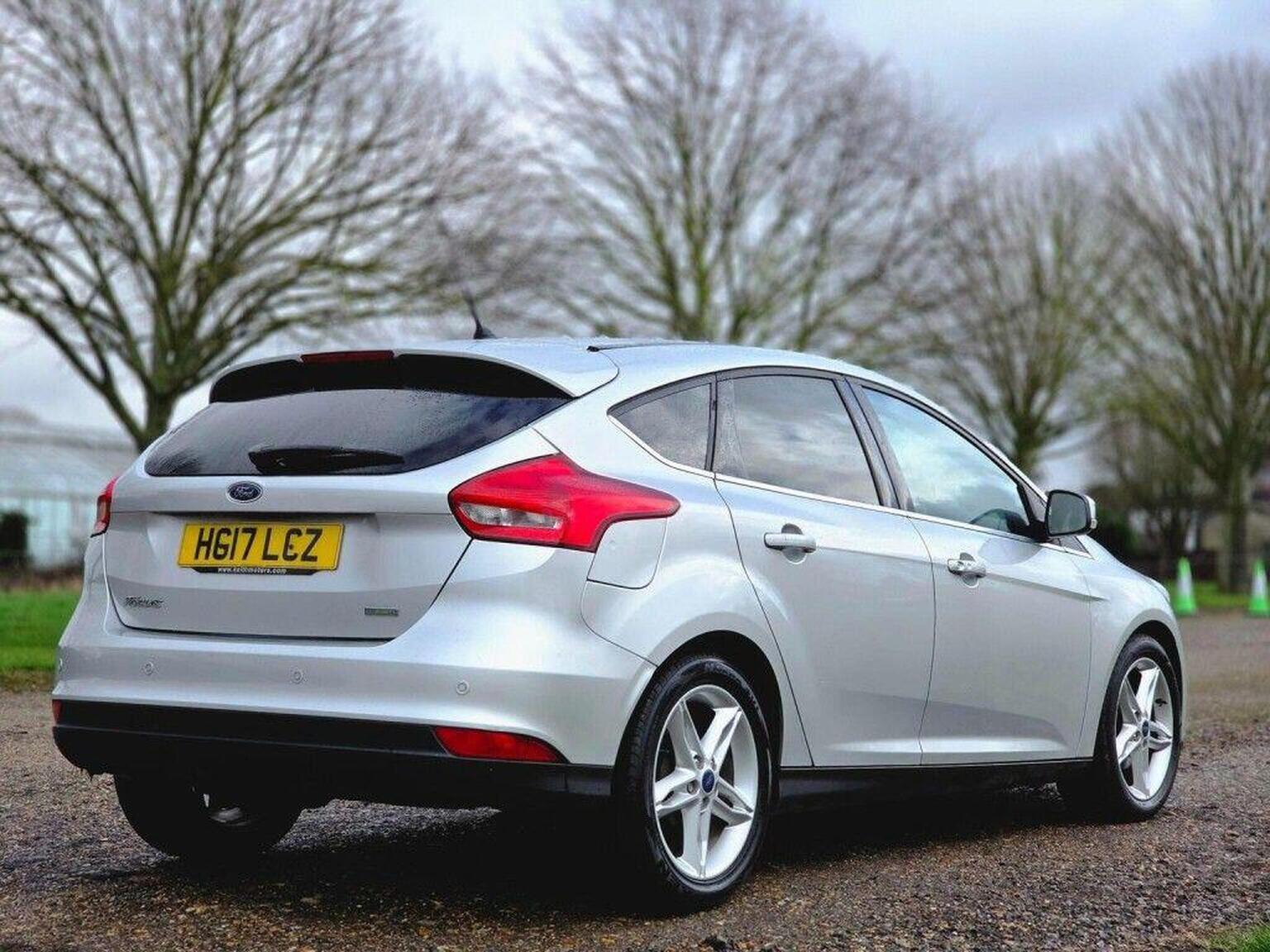 2017 Ford Focus image 6