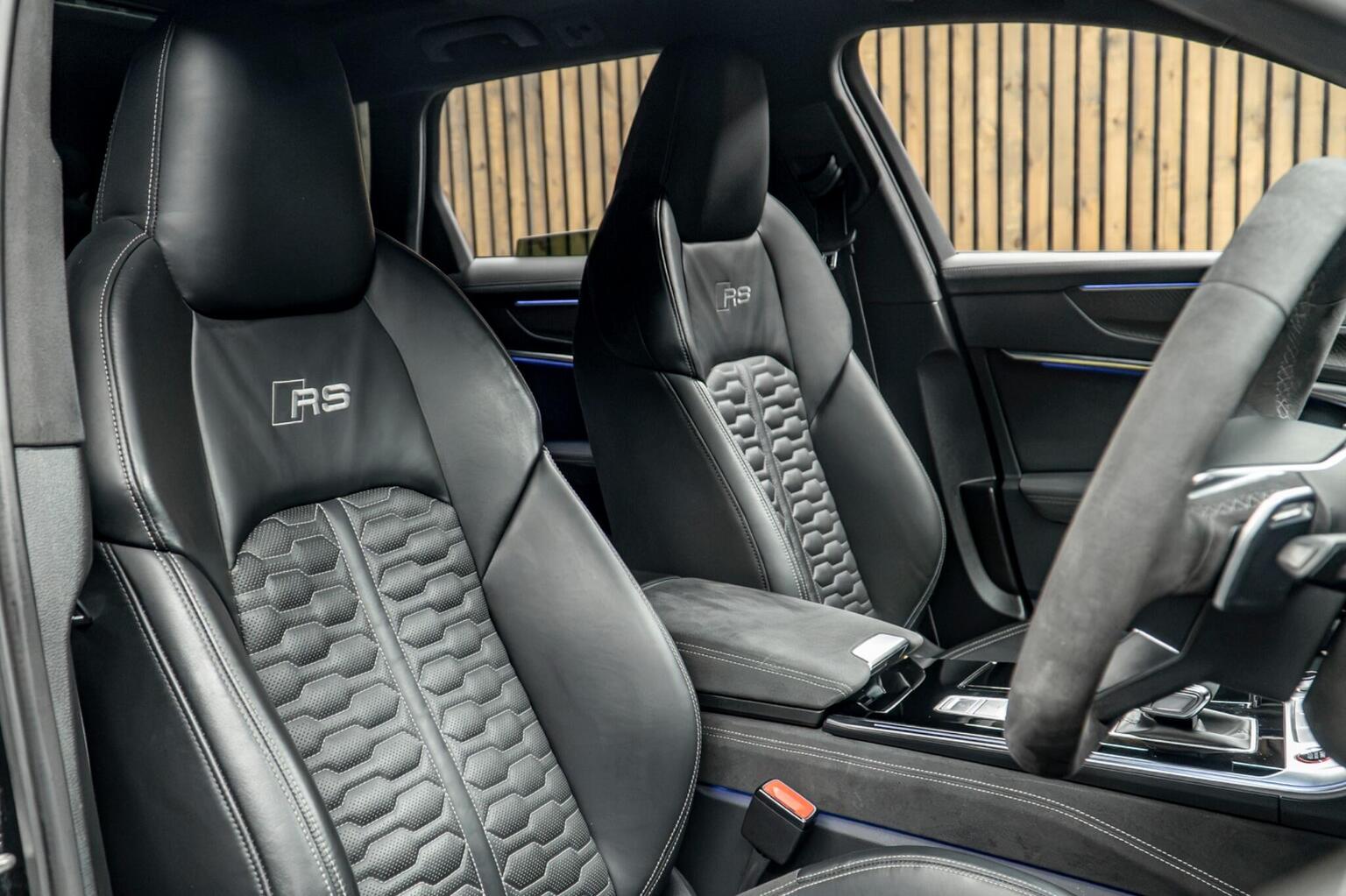 2023 Audi RS6 Avant Performance Carbon Vorsprung — photograph 2