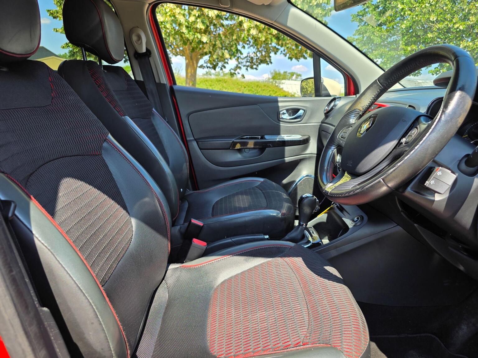 2015 Renault Captur image 25