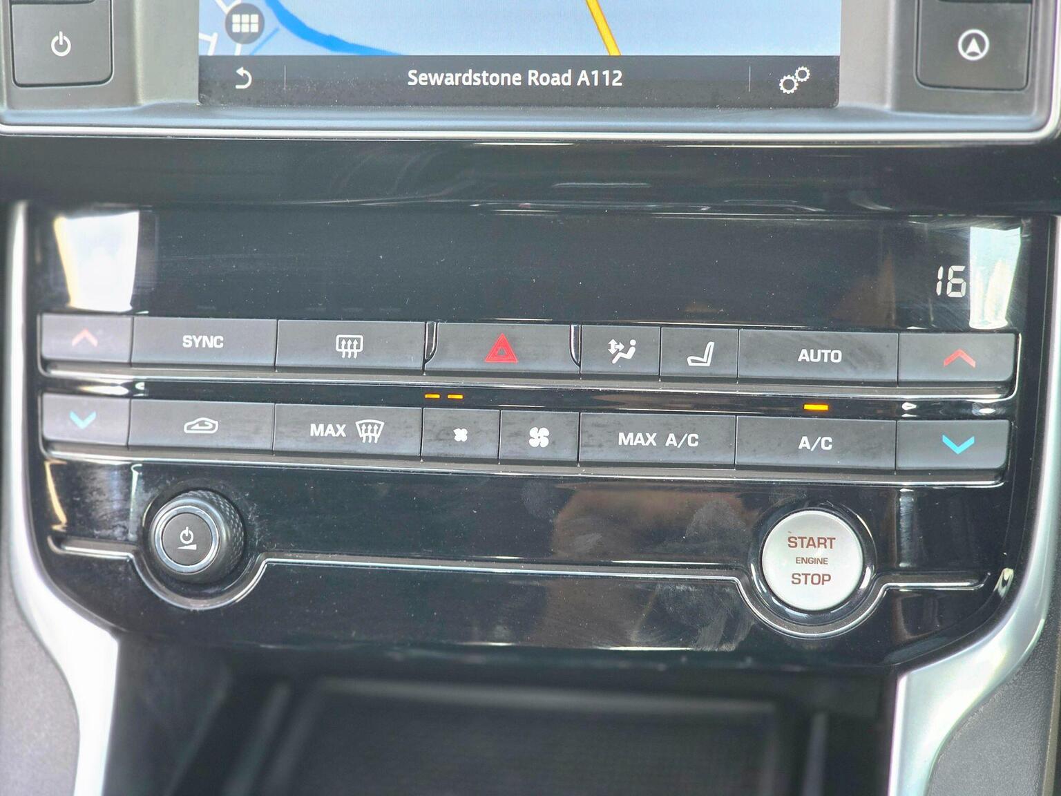 2018 Jaguar XE image 43