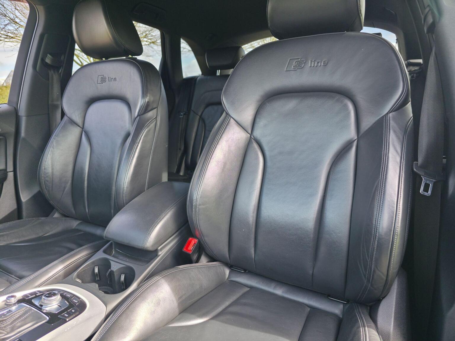 2012 Audi Q5 image 30