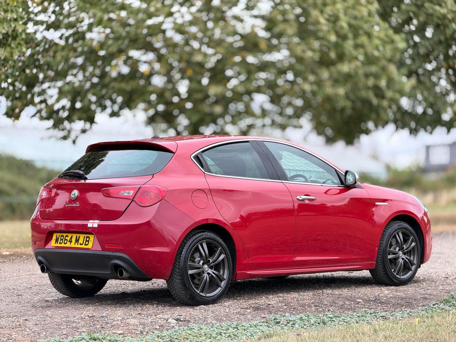 2014 Alfa Romeo Giulietta image 7