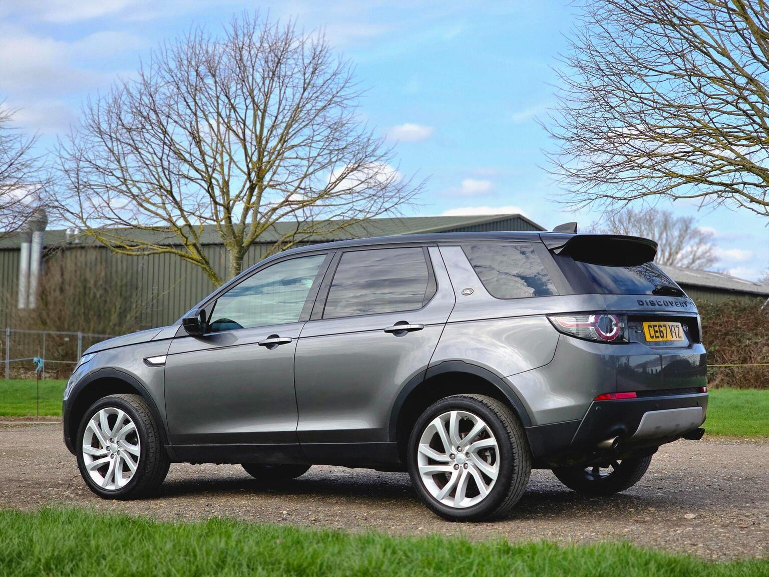 2018 Land Rover Discovery Sport image 12