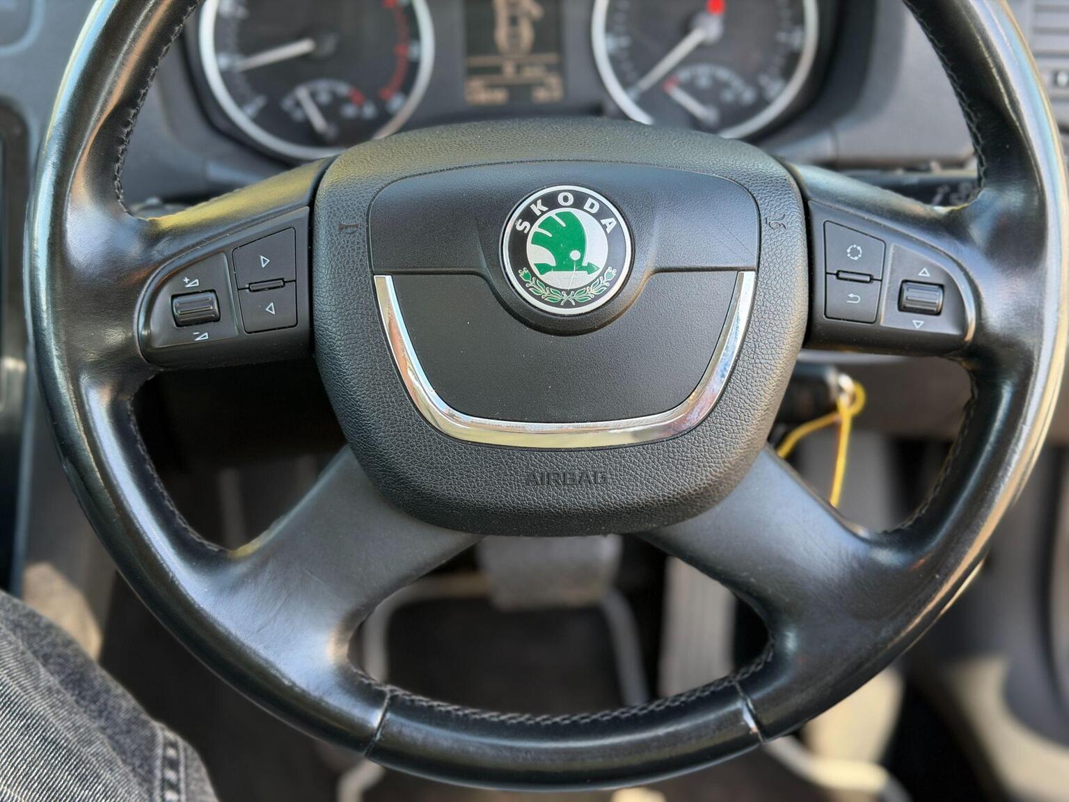 2009 Skoda Octavia image 39