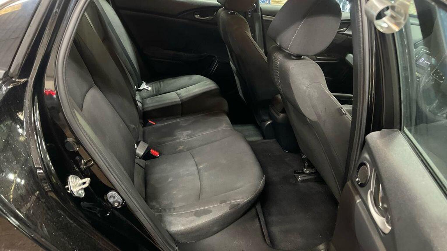 2018 Honda Civic image 10