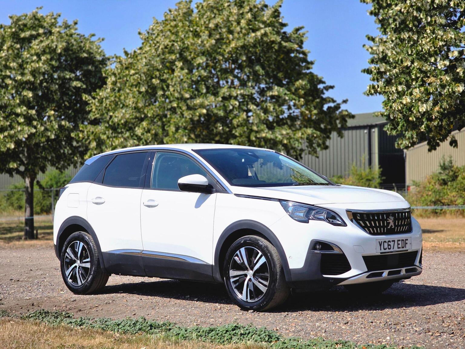 2017 Peugeot 3008 image 2