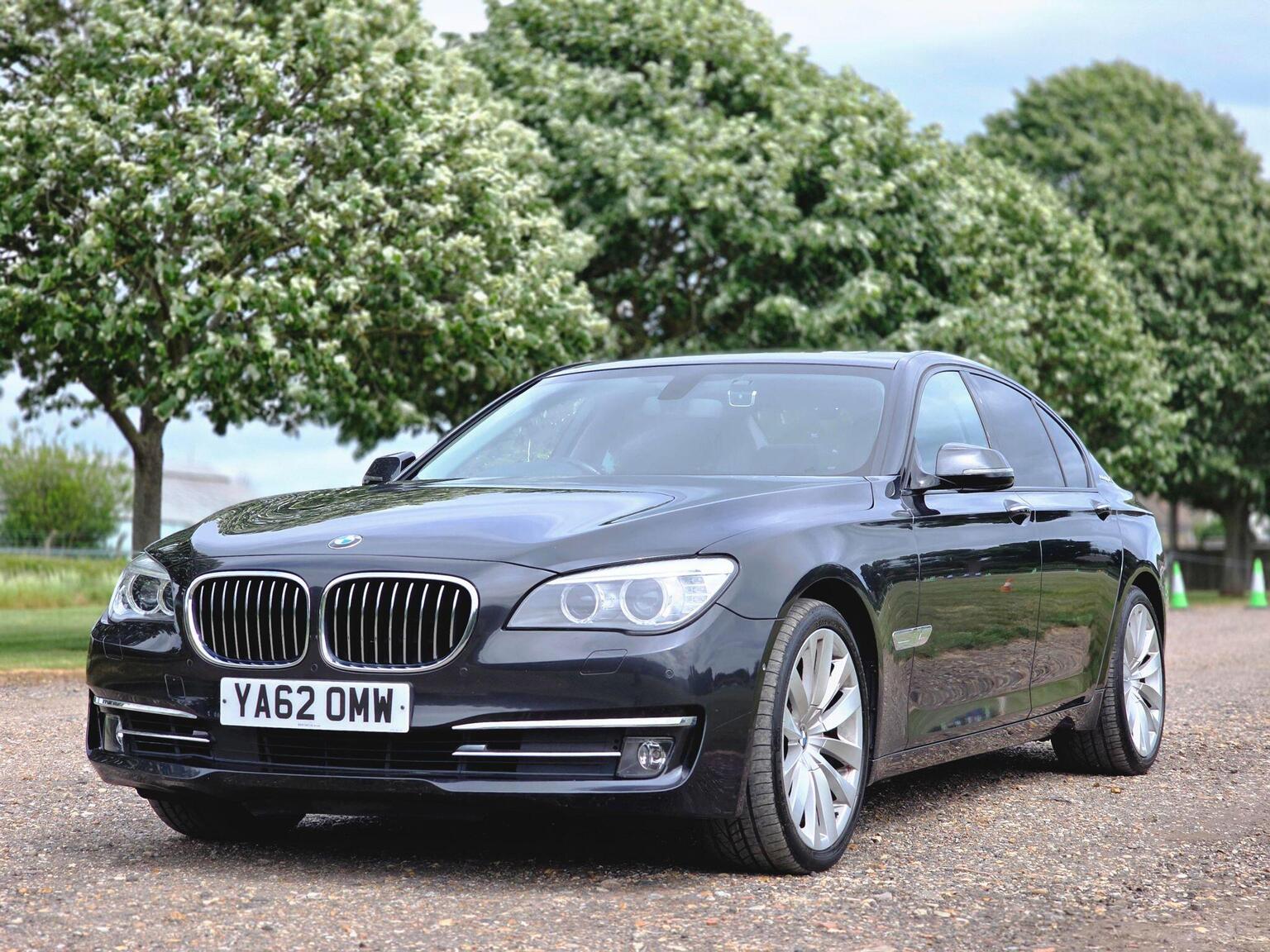2013 BMW 7 Series image 17