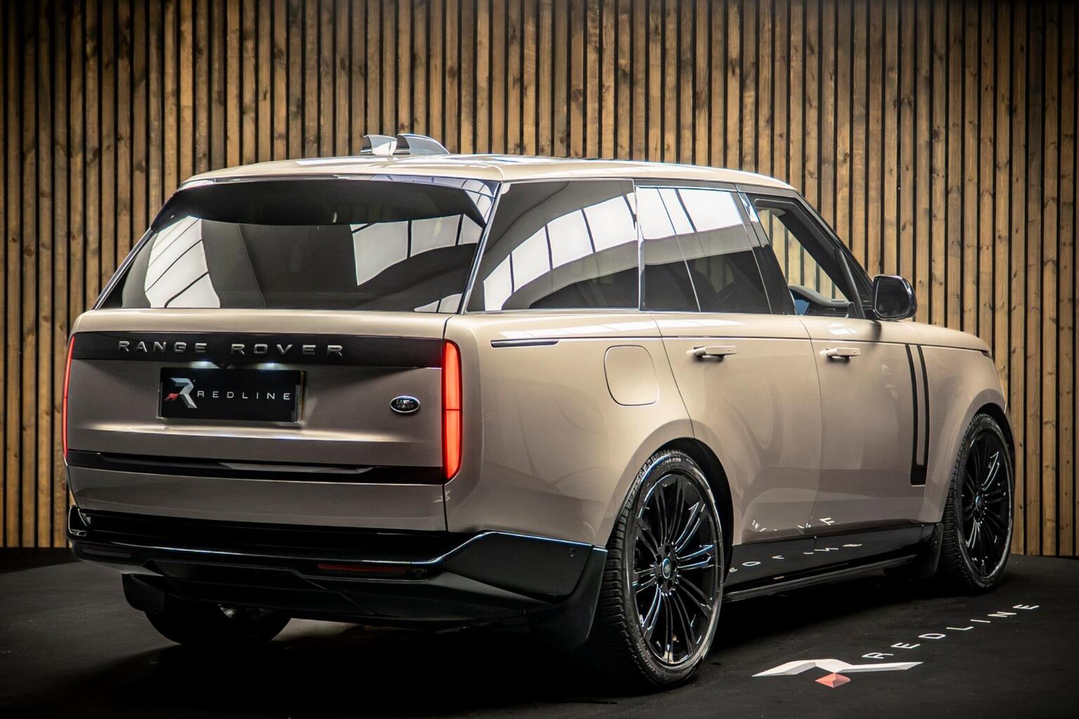 2022 Land Rover Range Rover D350 MHEV SE Auto 4WD — photograph 4