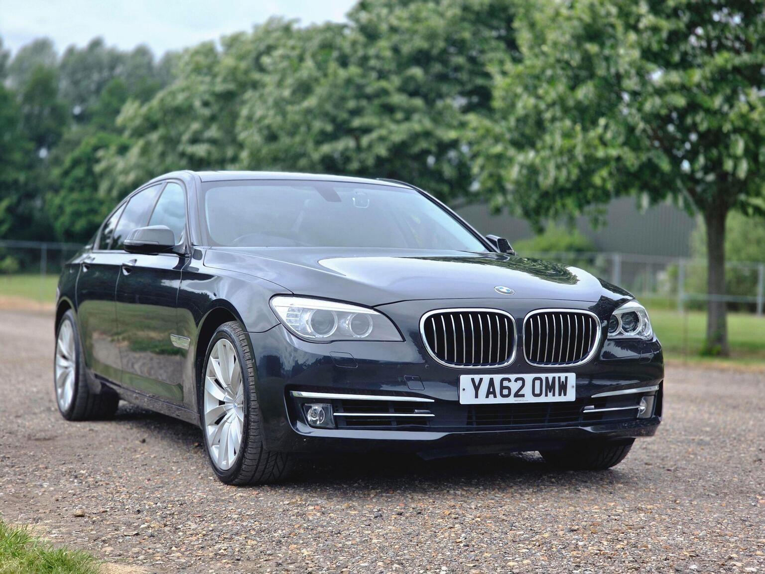 2013 BMW 7 Series image 19
