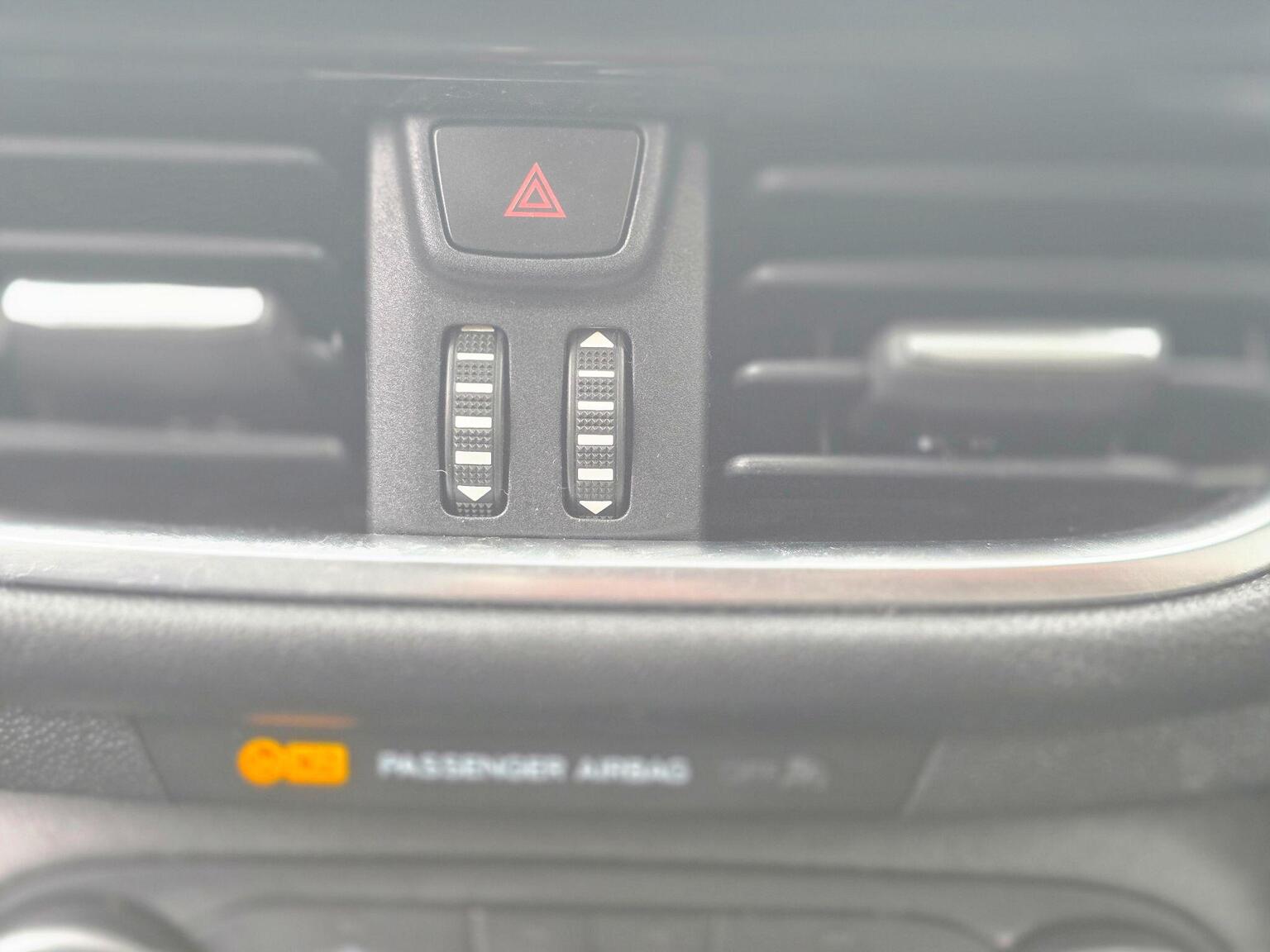 2017 Ford Fiesta image 50