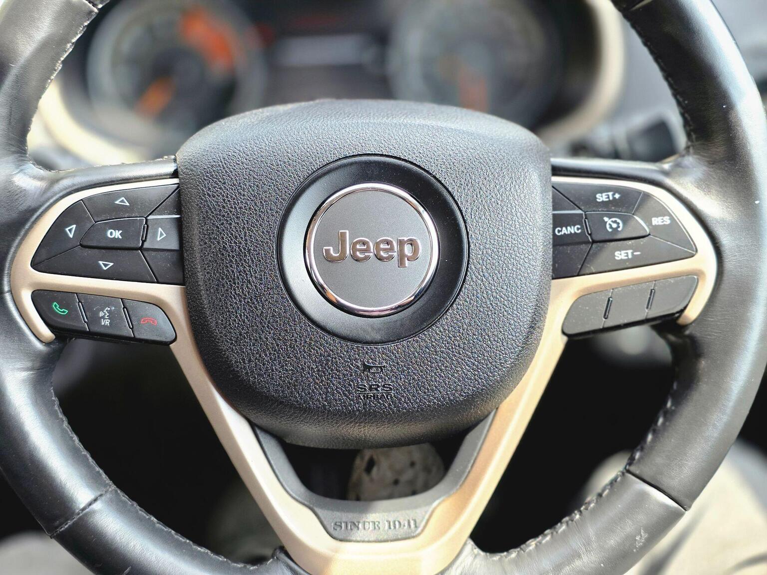 2016 Jeep Cherokee image 52