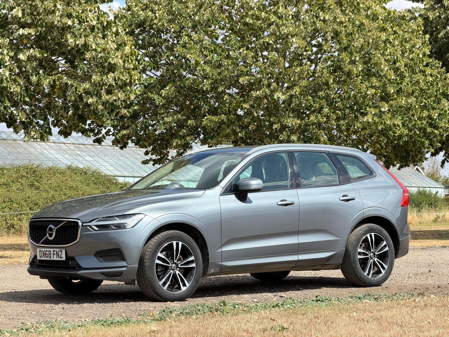 2018 Volvo XC60 image 16