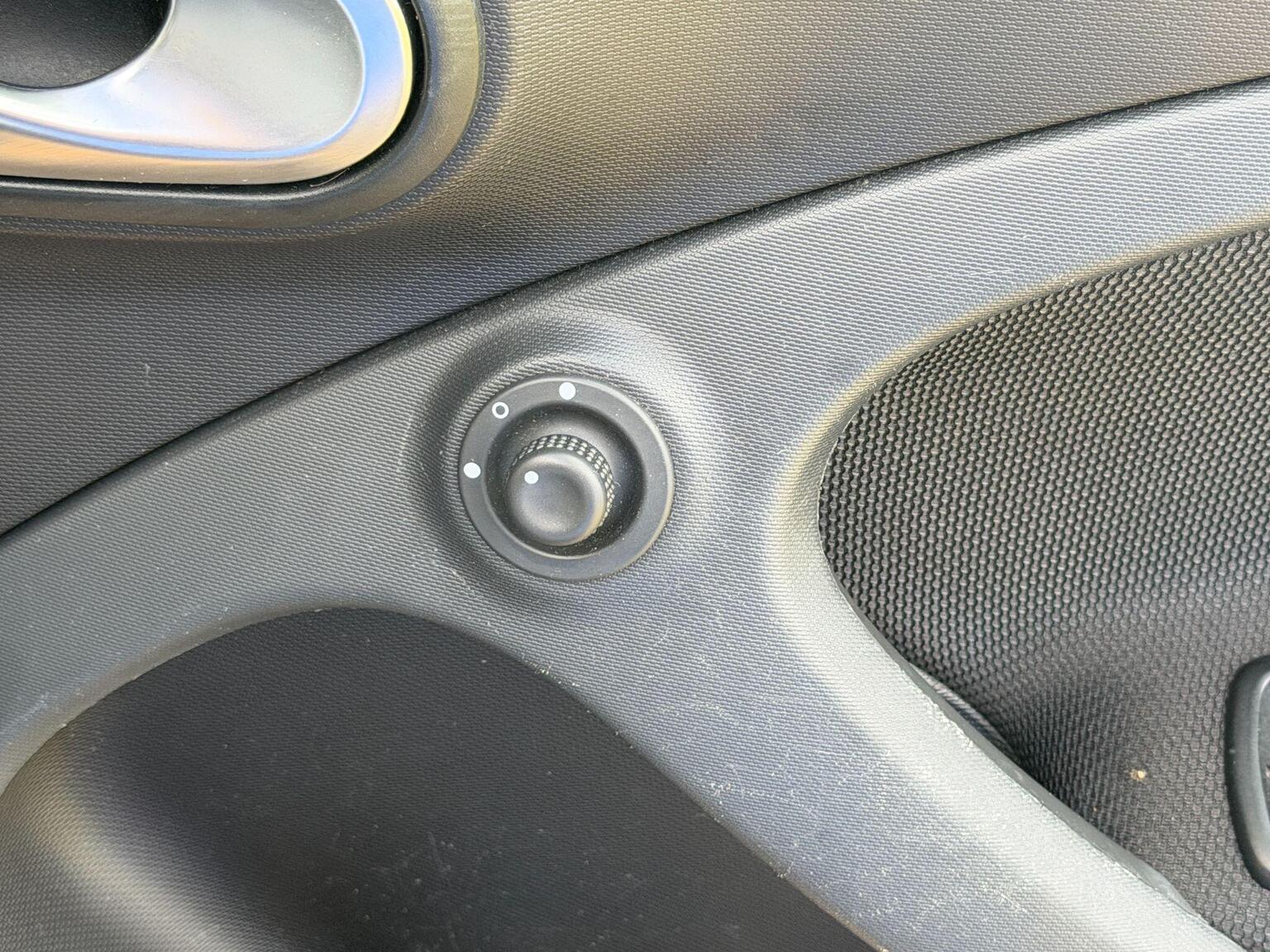 2017 Smart forfour image 35