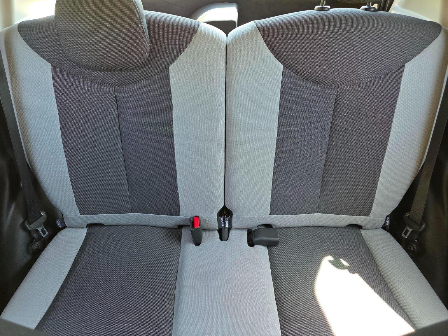 2015 Toyota AYGO image 34